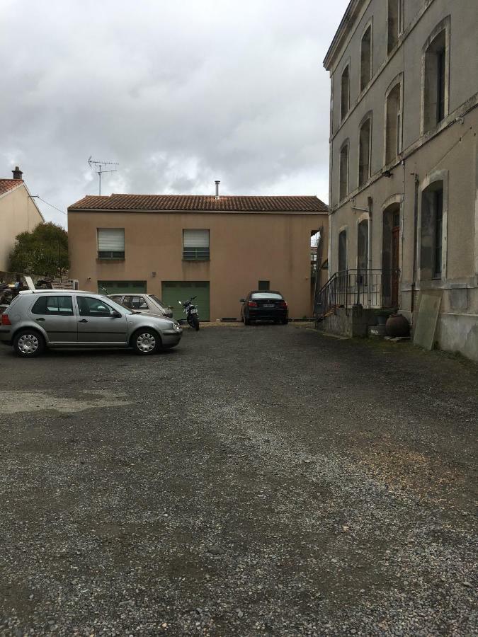 Au Chabichou Hotel Niort Exterior photo